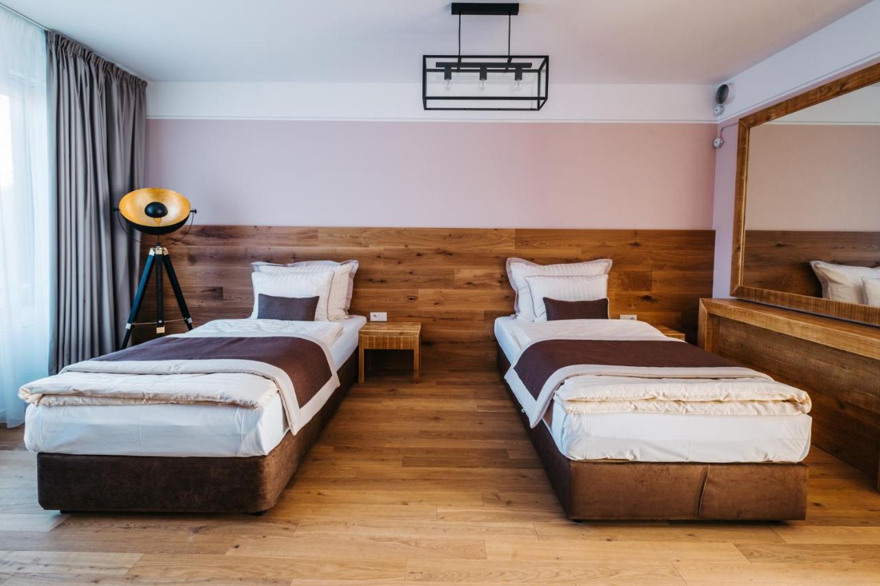 Boutique Hotel Corso Řevnice Zewnętrze zdjęcie