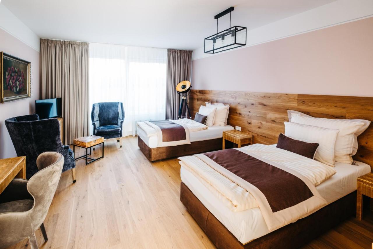 Boutique Hotel Corso Řevnice Zewnętrze zdjęcie